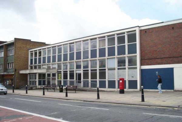 Change of use from A1 (Post Office) to D1 (Church)