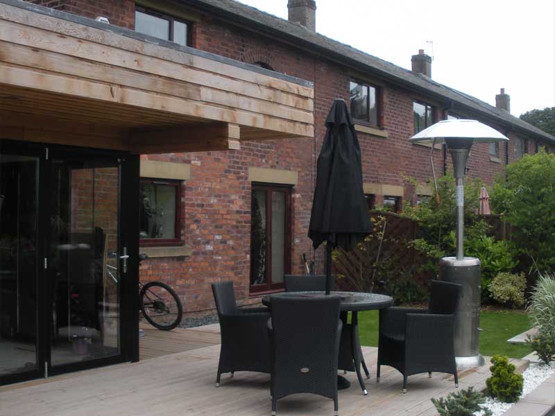 Contemporary garden room in open countryside