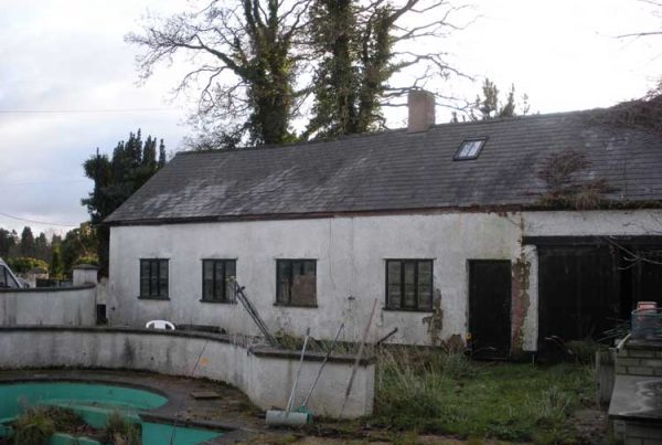Conversion of outbuilding into annexe