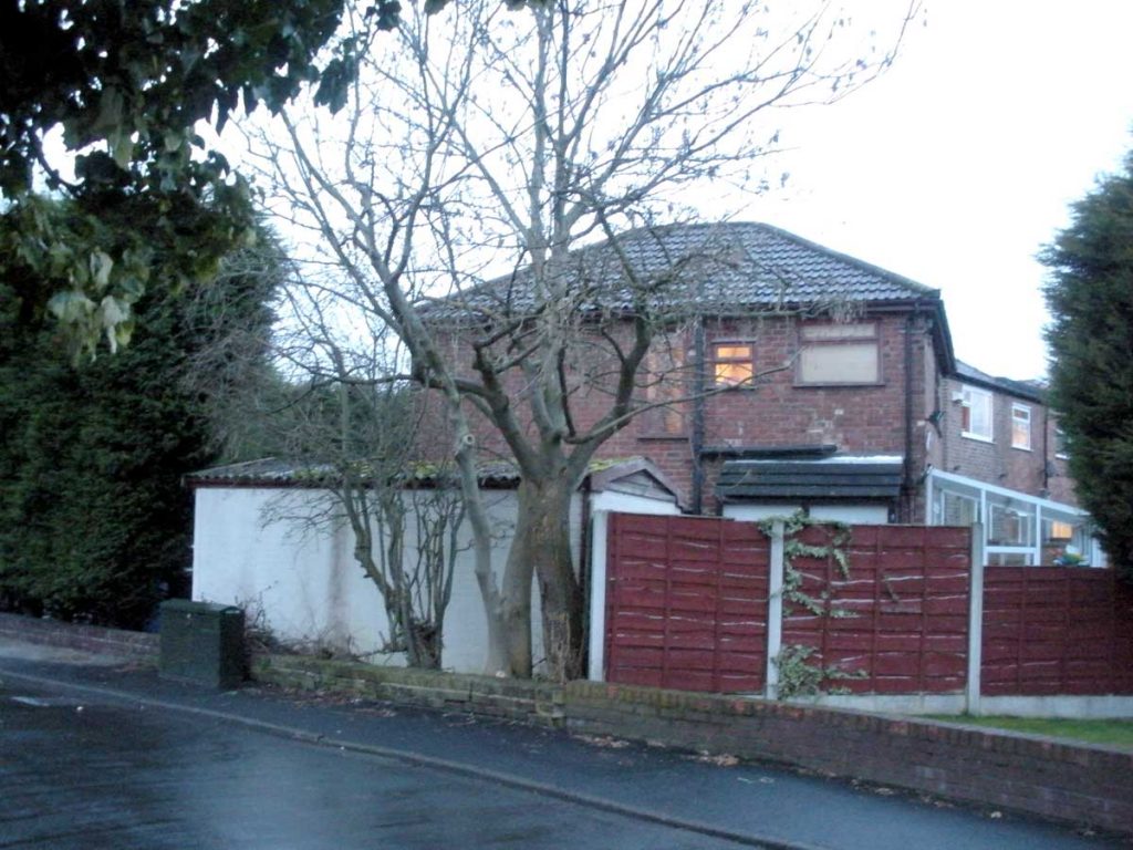 Two storey side house extension on corner plot following planning appeal refusal